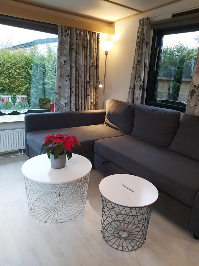 Comfortabel En Gezellig Familie Chalet Tot 6 Personen Op De Veluwe Bungalowpark De Kern Пюттен Экстерьер фото