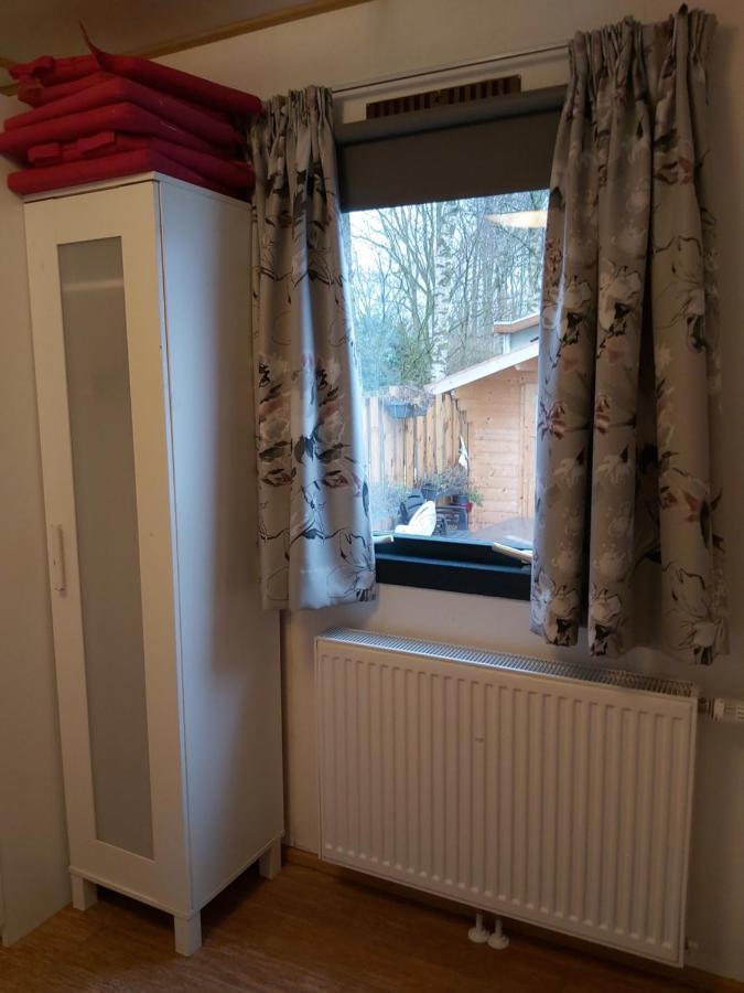 Comfortabel En Gezellig Familie Chalet Tot 6 Personen Op De Veluwe Bungalowpark De Kern Пюттен Экстерьер фото