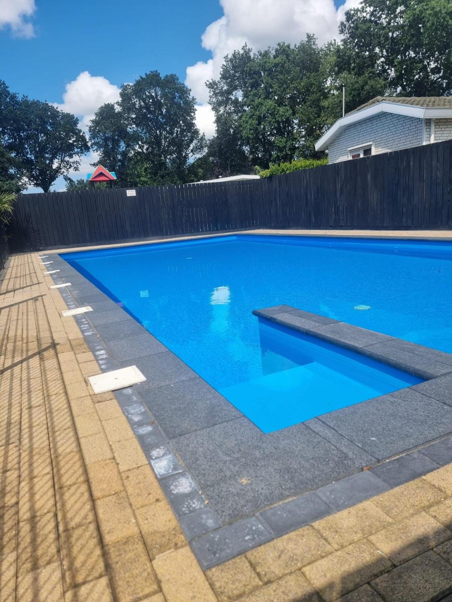 Comfortabel En Gezellig Familie Chalet Tot 6 Personen Op De Veluwe Bungalowpark De Kern Пюттен Экстерьер фото