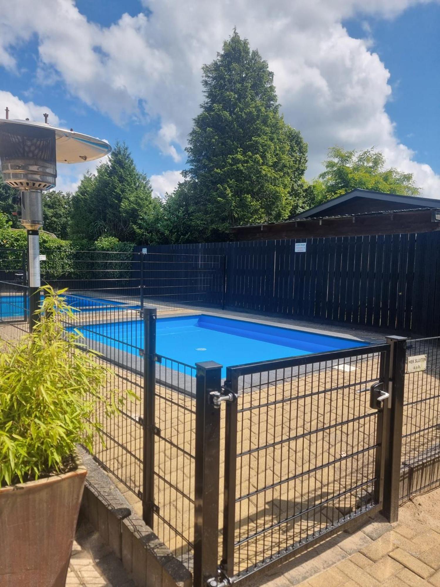 Comfortabel En Gezellig Familie Chalet Tot 6 Personen Op De Veluwe Bungalowpark De Kern Пюттен Экстерьер фото